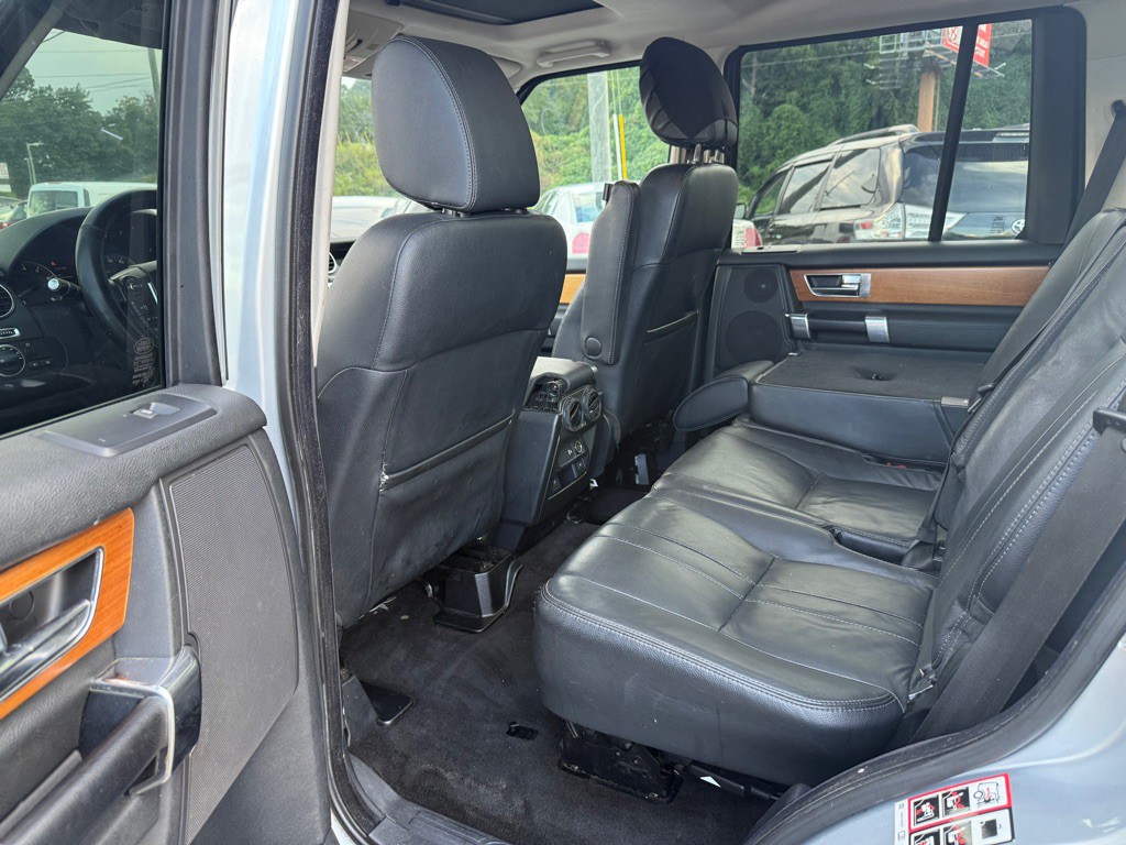 2013 Land Rover LR4 Image 8