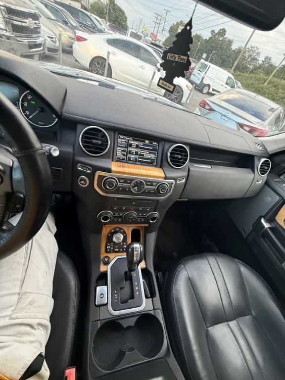 2013 Land Rover LR4 Image 12