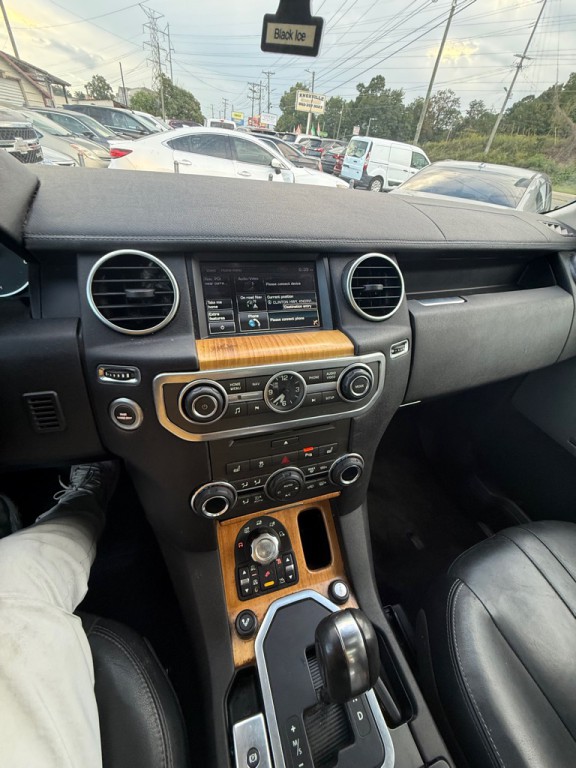 2013 Land Rover LR4 Image 14