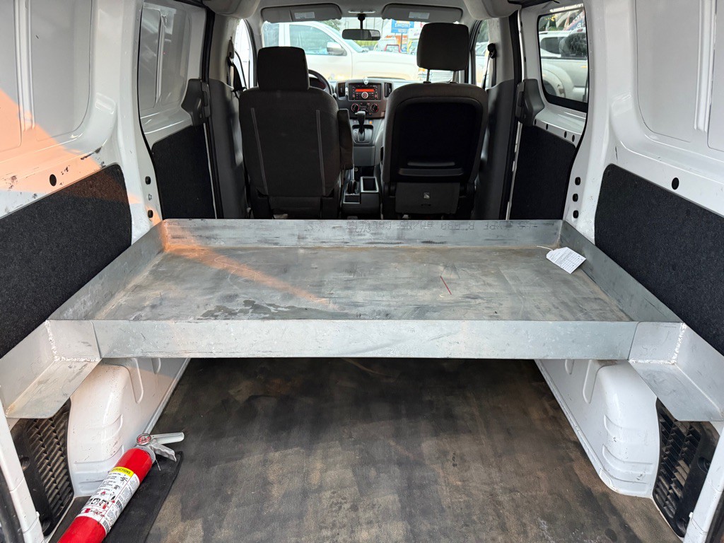 2015 Chevrolet Express Image 5