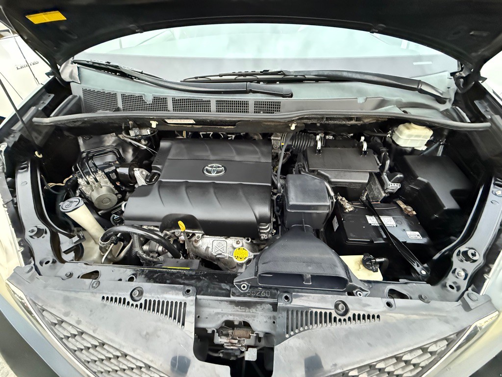 2012 Toyota Sienna Image 19