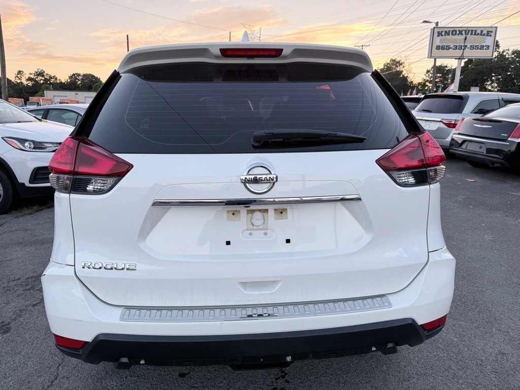 2017 Nissan Rogue Image 4