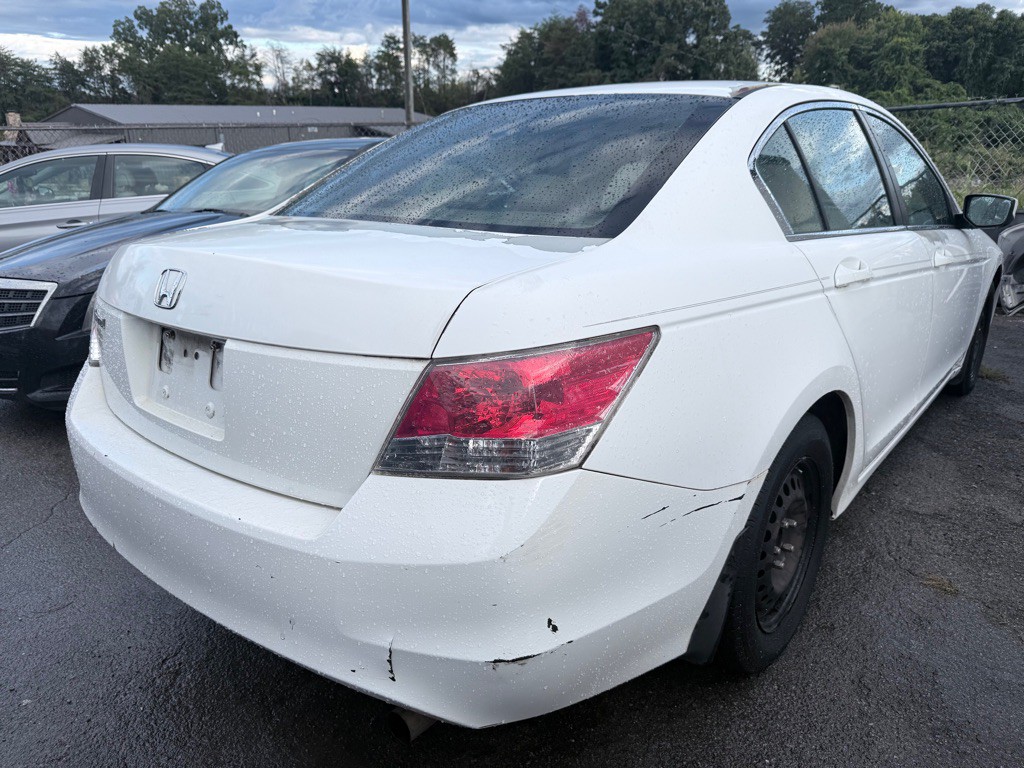 2009 Honda Accord Image 2