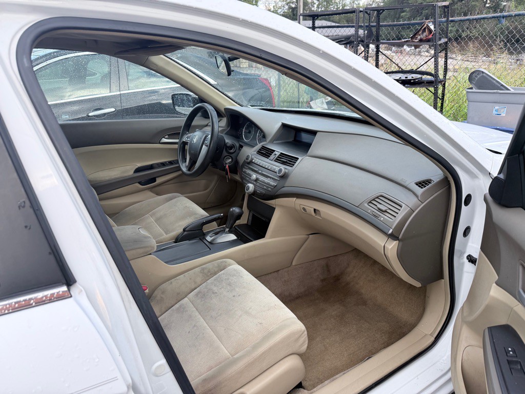 2009 Honda Accord Image 5