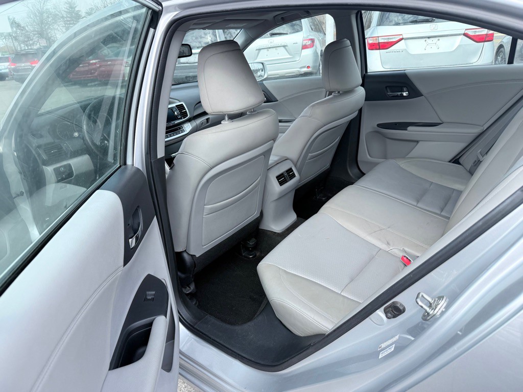 2013 Honda Accord Image 12