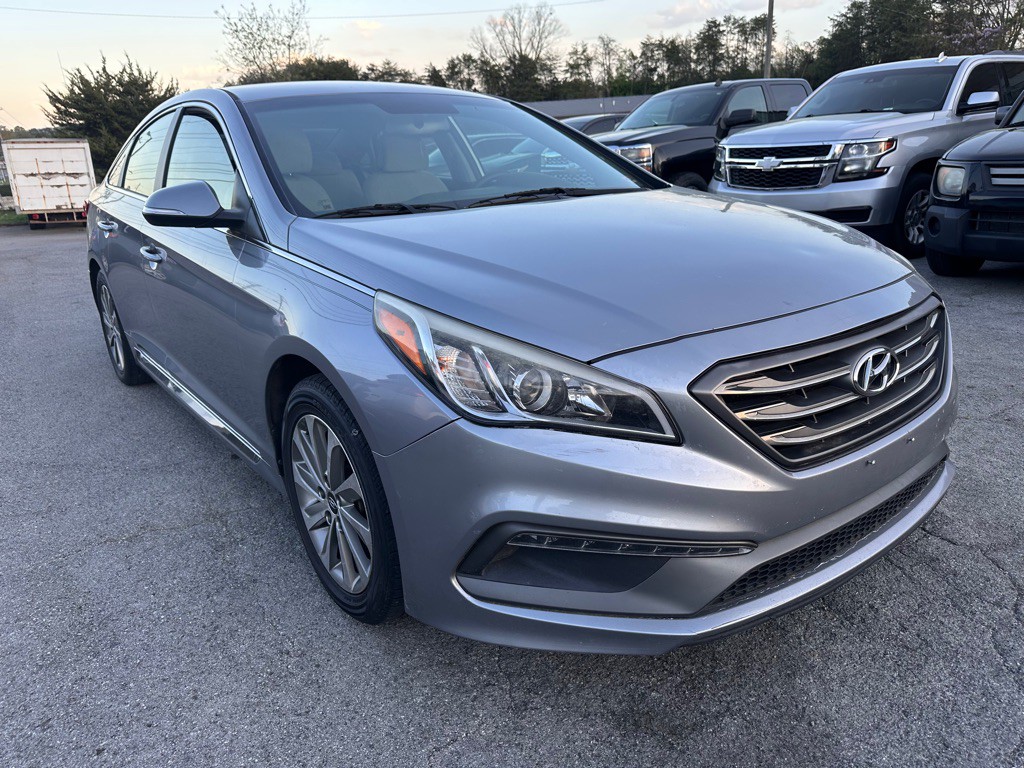 2017 Hyundai Sonata Image 2