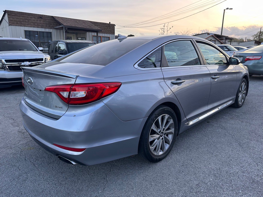 2017 Hyundai Sonata Image 3
