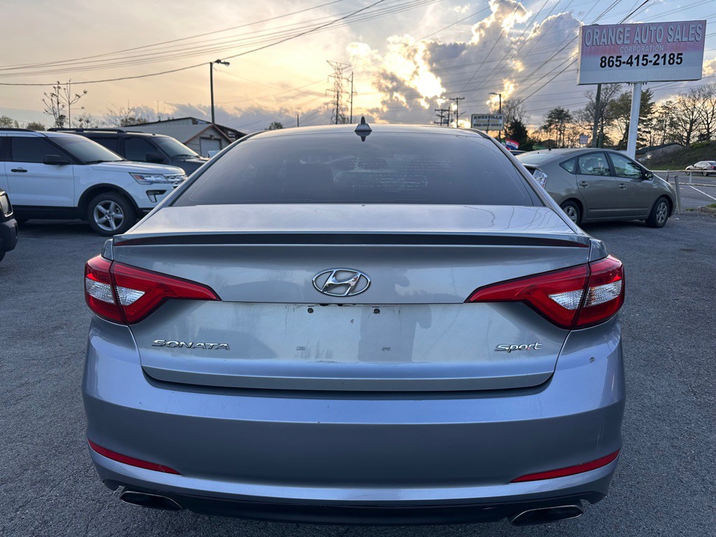 2017 Hyundai Sonata Image 4