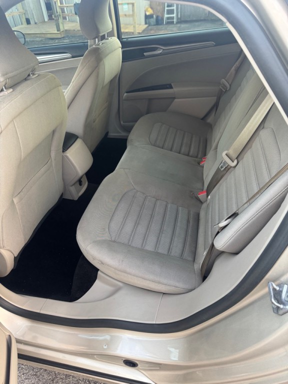 2017 Ford Fusion Image 10