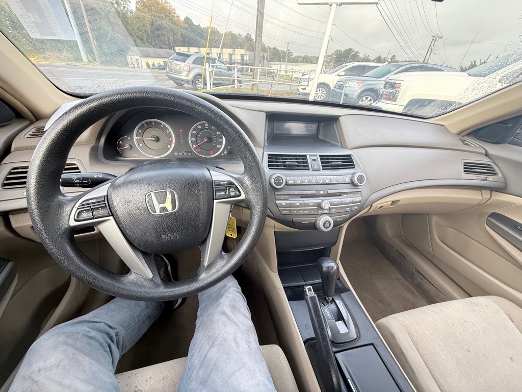2009 Honda Accord Image 18