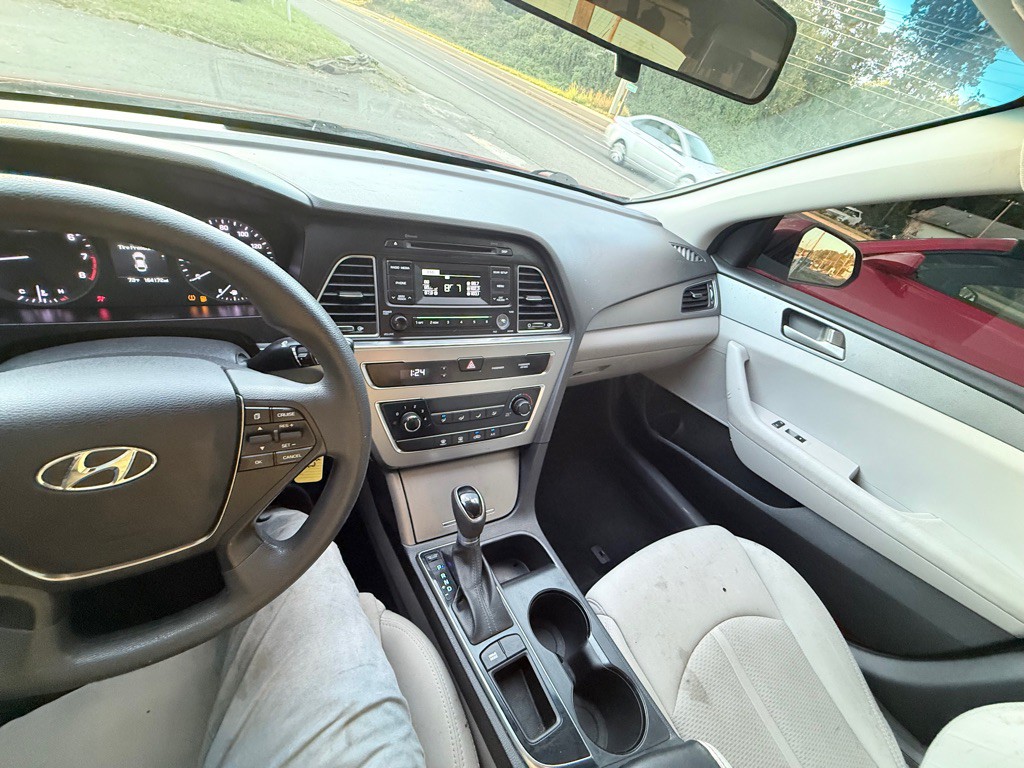 2017 Hyundai Sonata Image 9