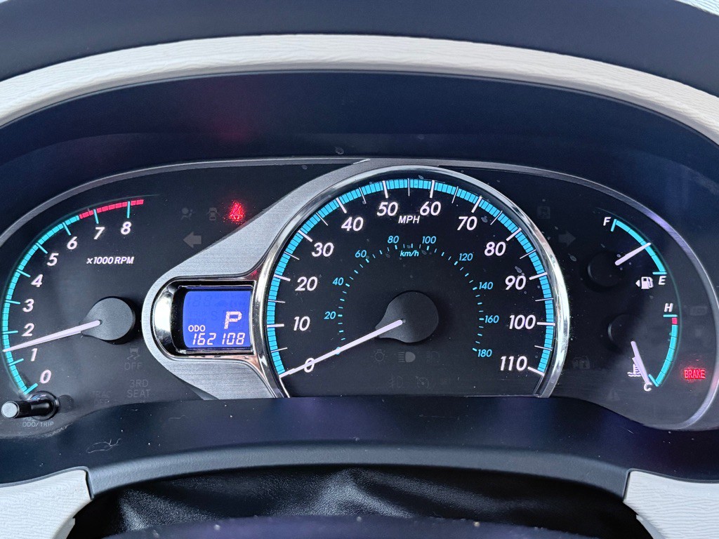 2012 Toyota Sienna Image 13