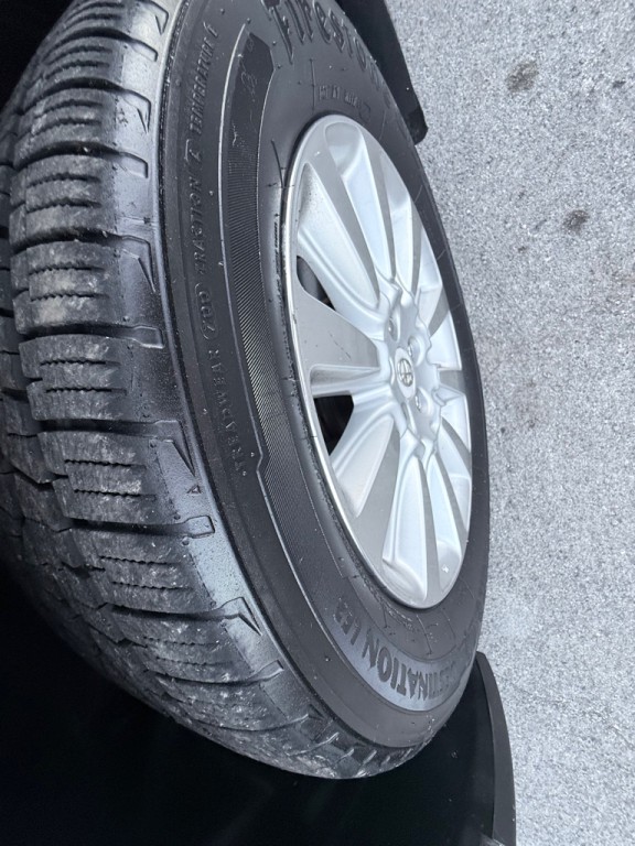 2012 Toyota Sienna Image 18