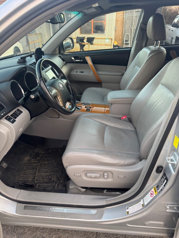 2010 Toyota Highlander Image 10