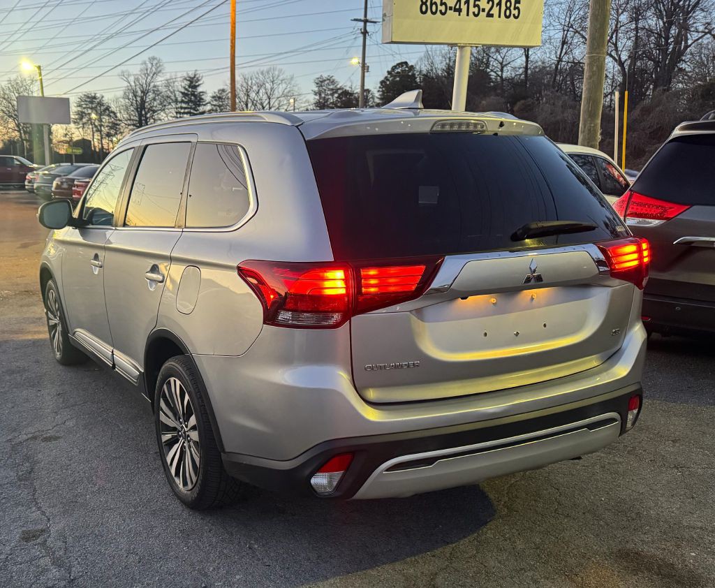 2020 Mitsubishi Outlander Image 5