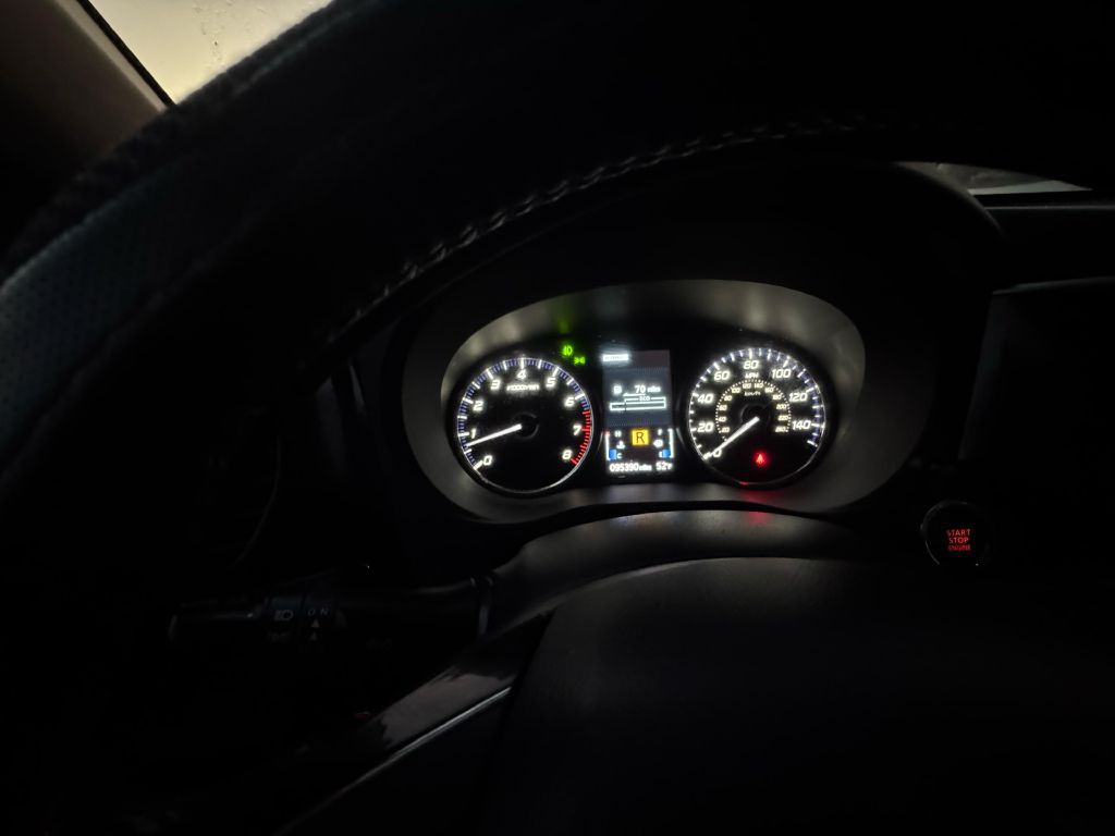 2020 Mitsubishi Outlander Image 11