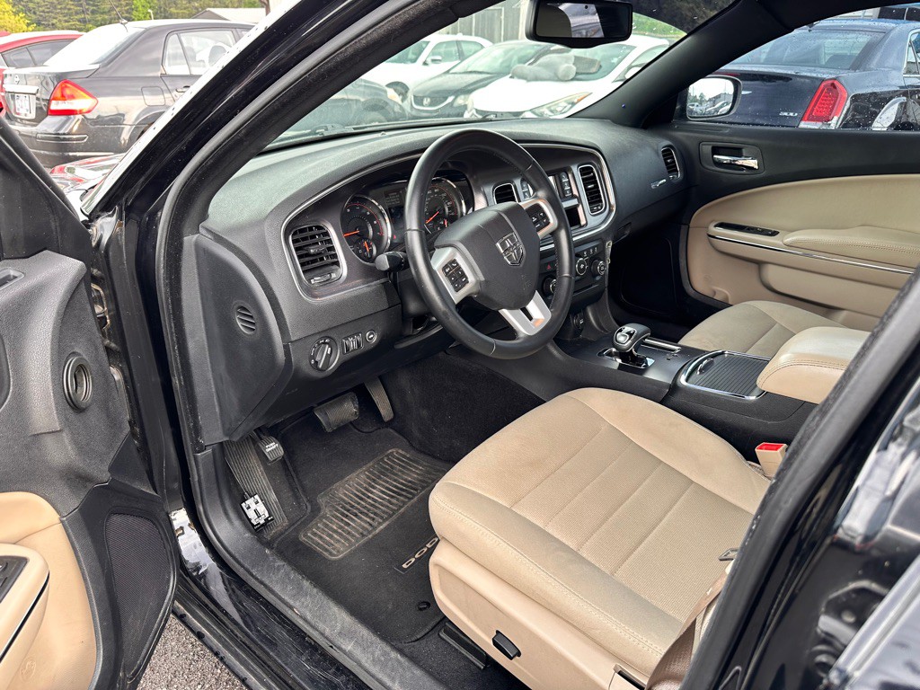 2014 Dodge Charger Image 8