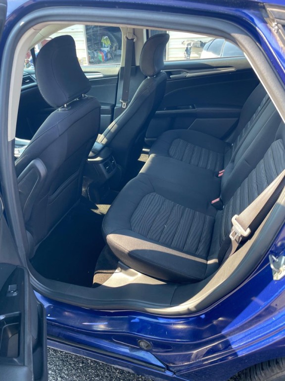 2016 Ford Fusion Image 5