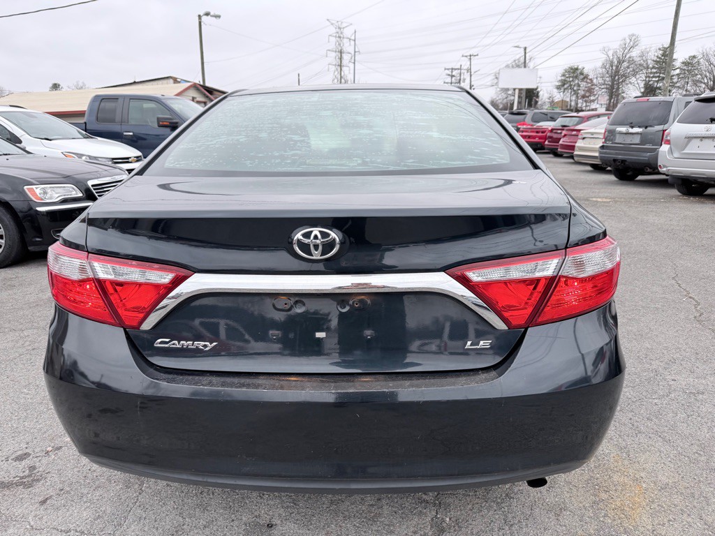 2016 Toyota Camry Image 4