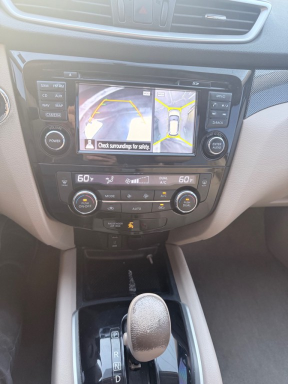 2015 Nissan Rogue Image 6