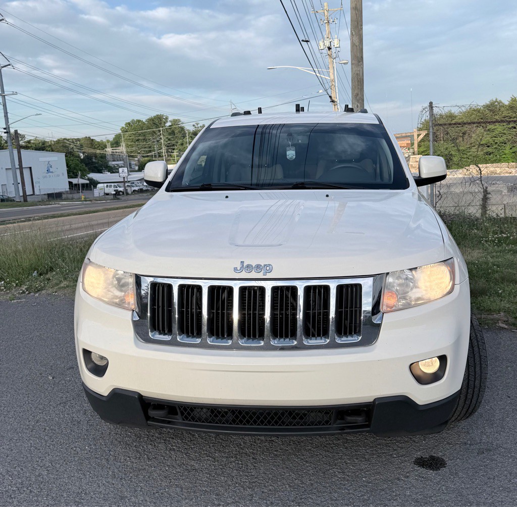 2012 Jeep Grand Cherokee Image 1