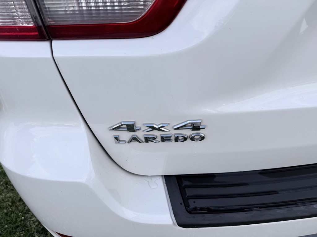 2012 Jeep Grand Cherokee Image 5