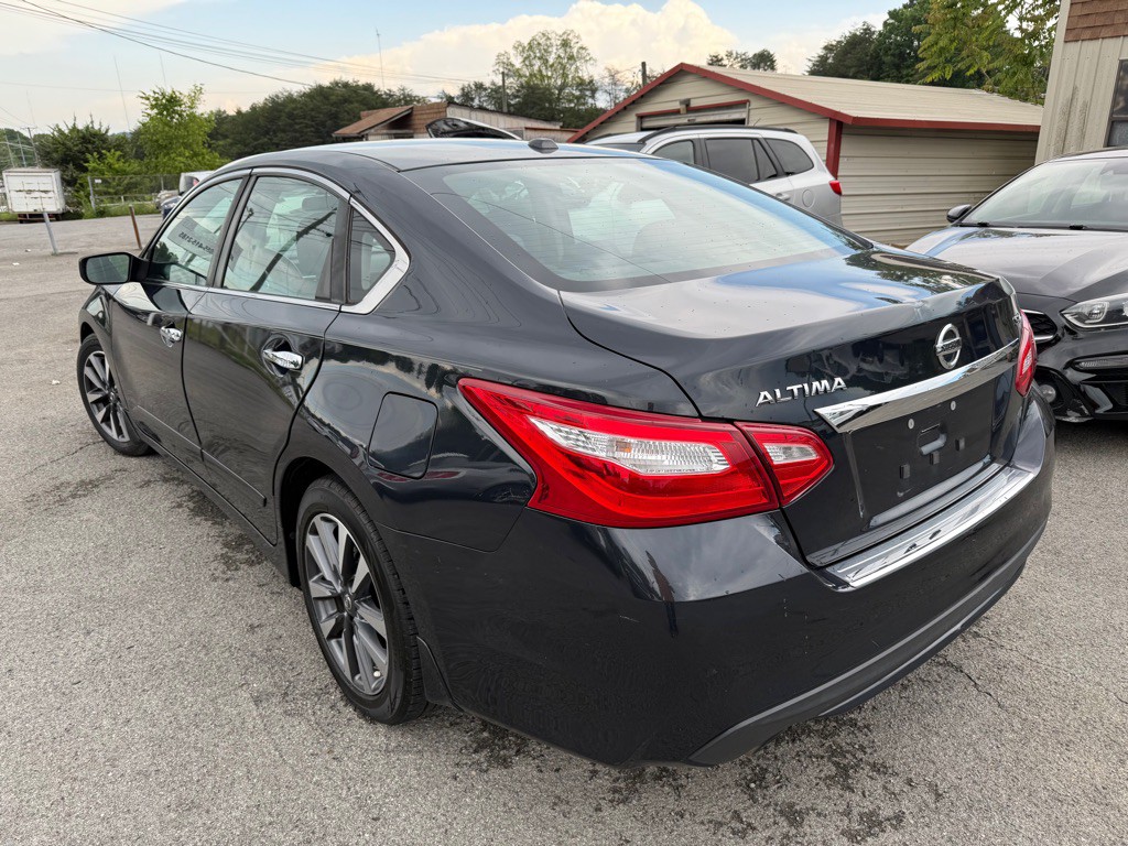 2016 Nissan Altima Image 5