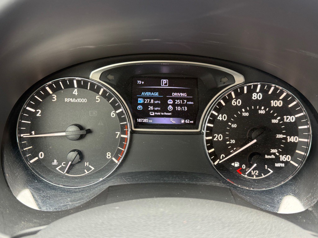 2016 Nissan Altima Image 14