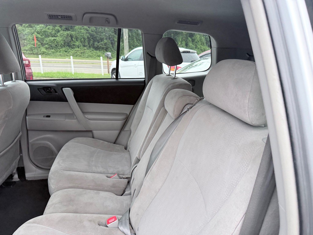 2012 Toyota Highlander Image 10