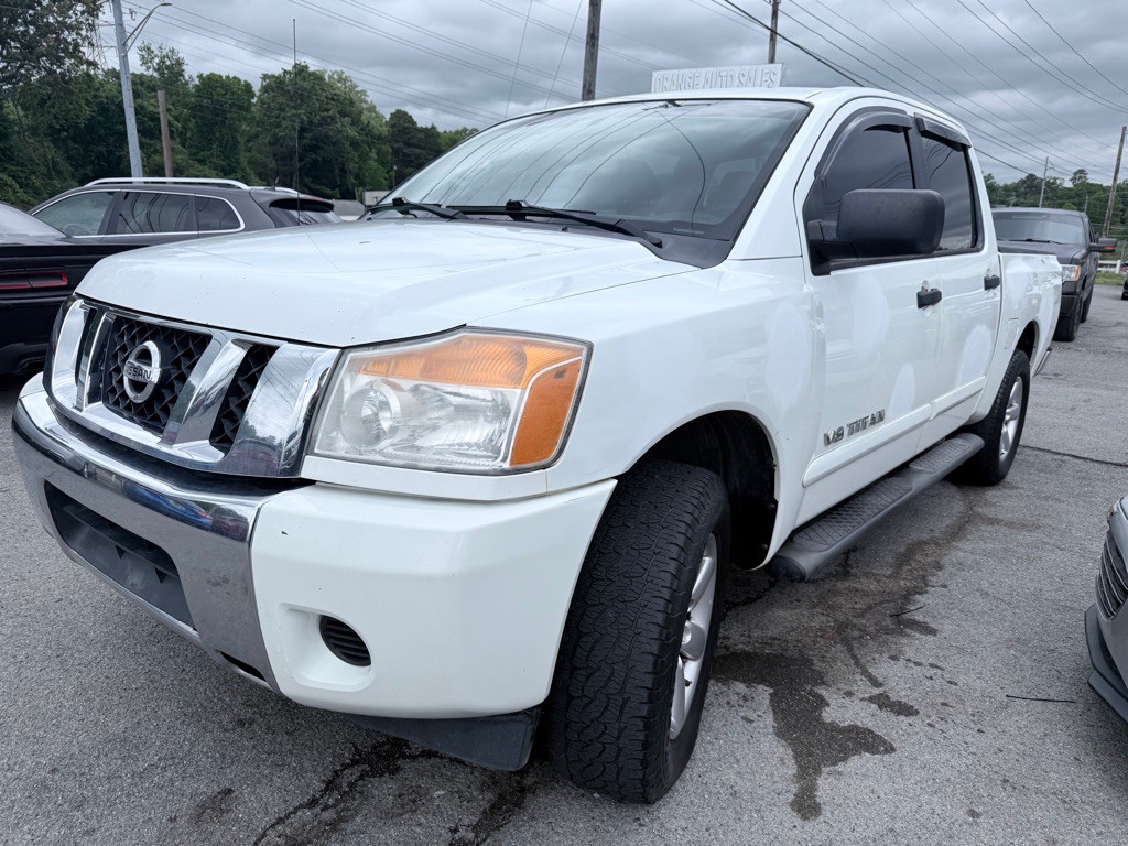 2015 Nissan Titan Image 2