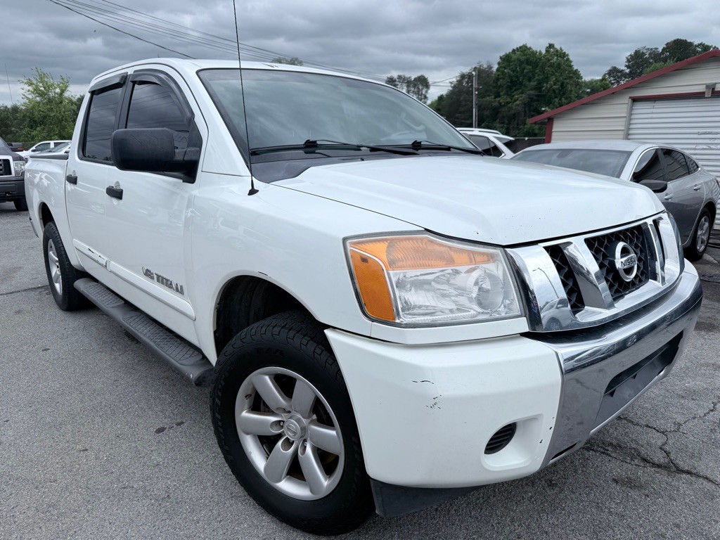2015 Nissan Titan Image 10