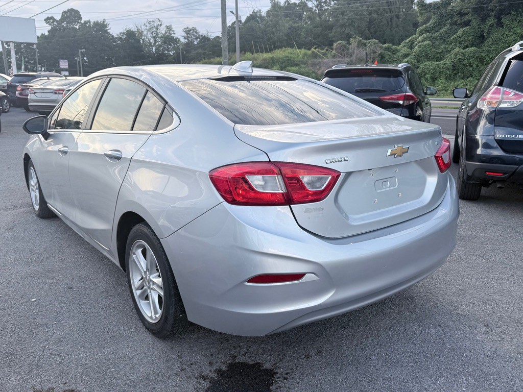 2016 Chevrolet Cruze Image 5