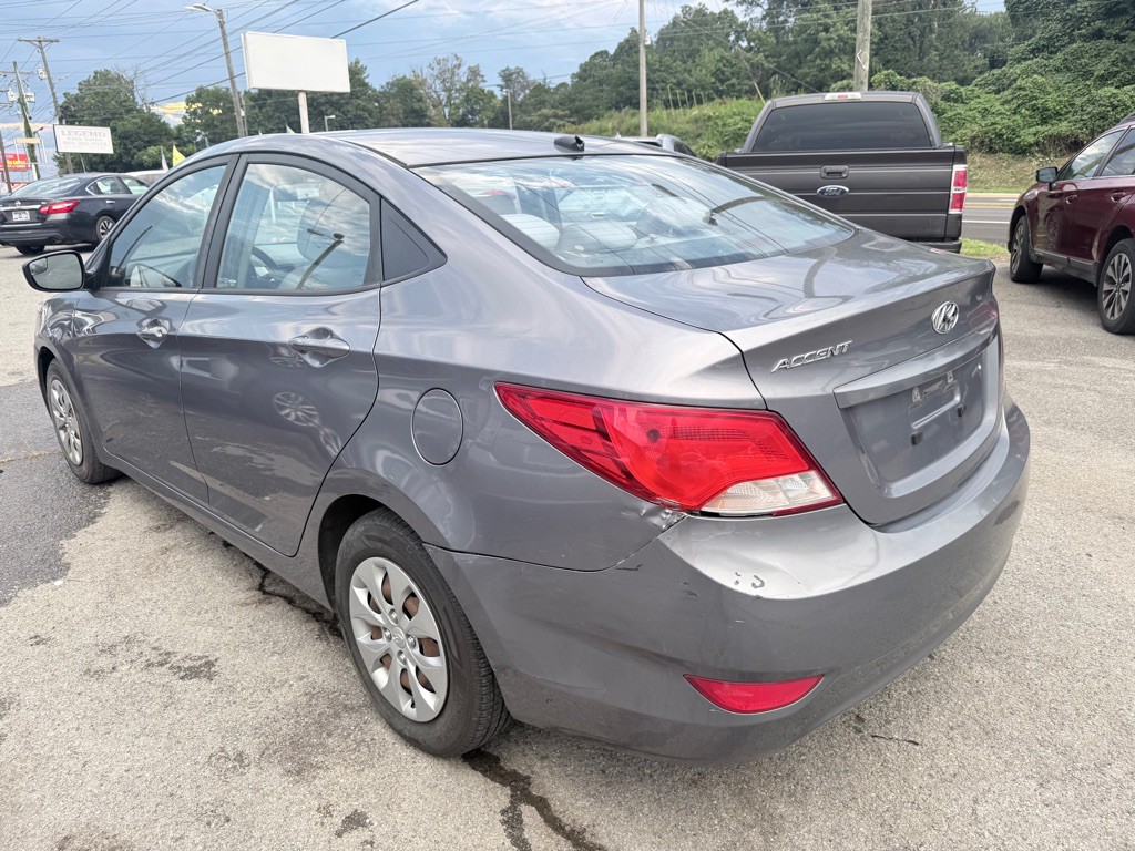 2016 Hyundai Accent Image 4