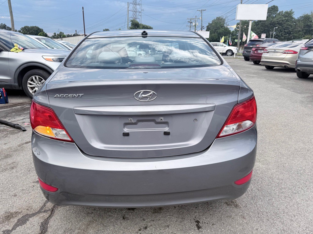 2016 Hyundai Accent Image 5