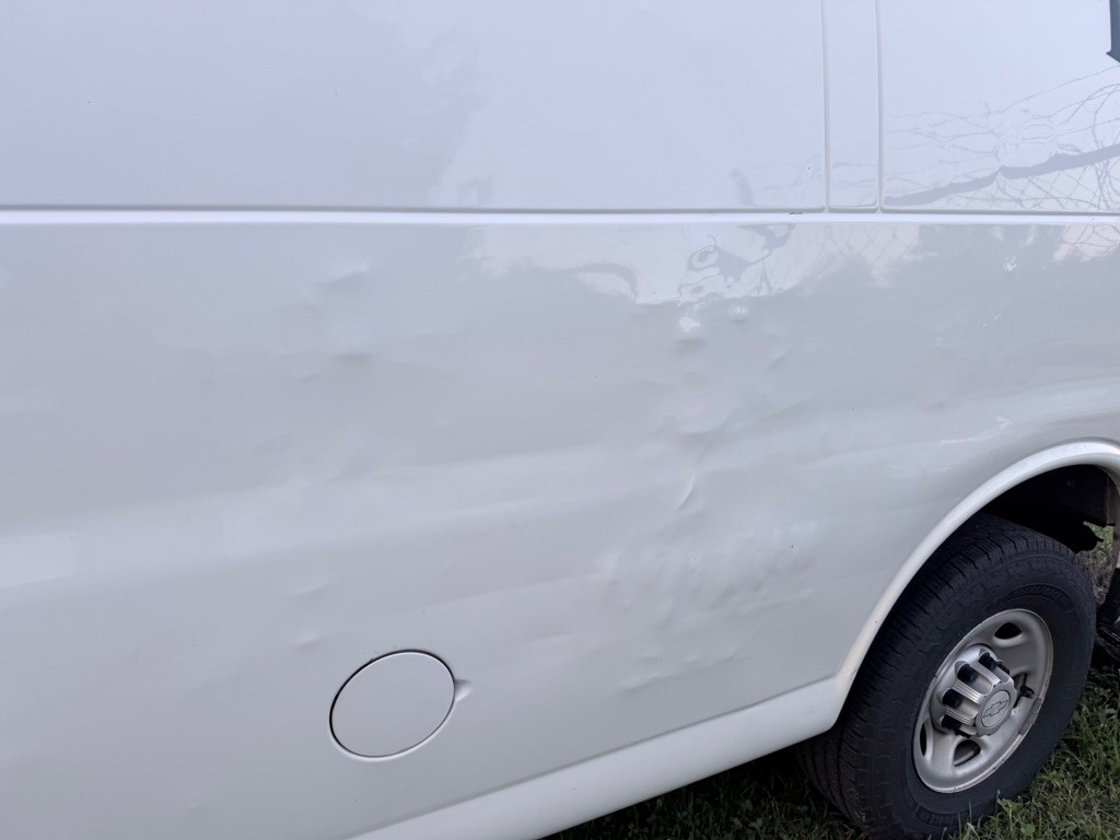 2017 Chevrolet Express Image 7