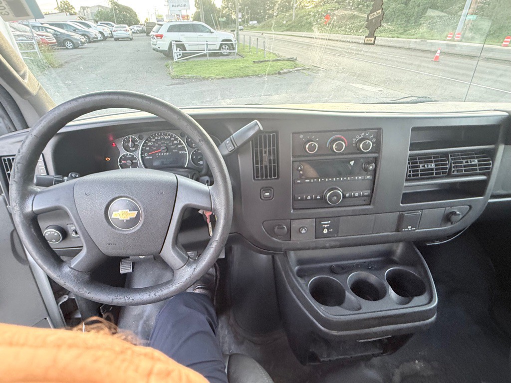 2017 Chevrolet Express Image 10