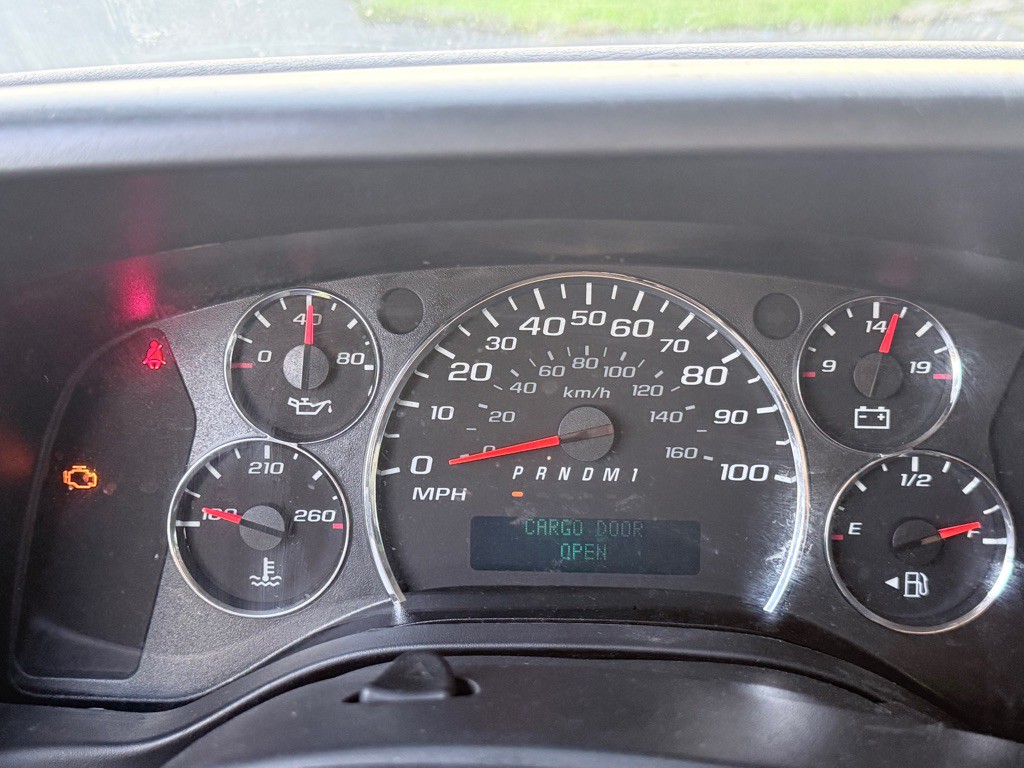 2017 Chevrolet Express Image 12