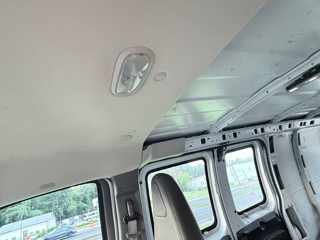 2017 Chevrolet Express Image 15