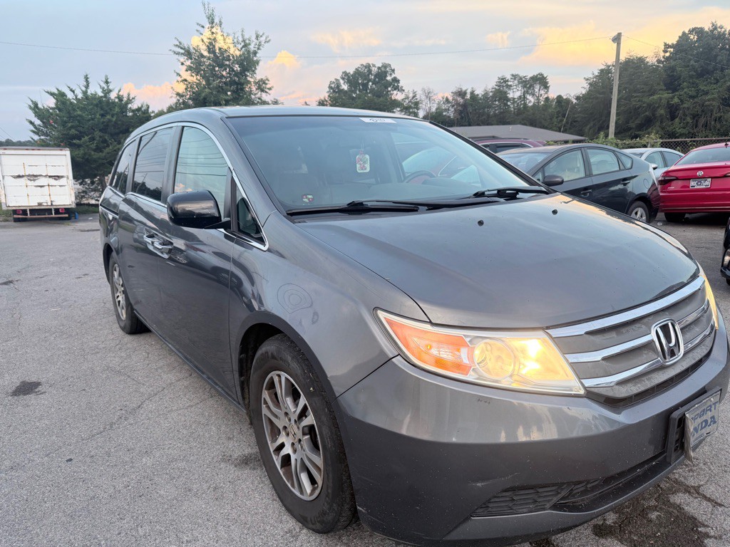 2012 Honda Odyssey Image 2