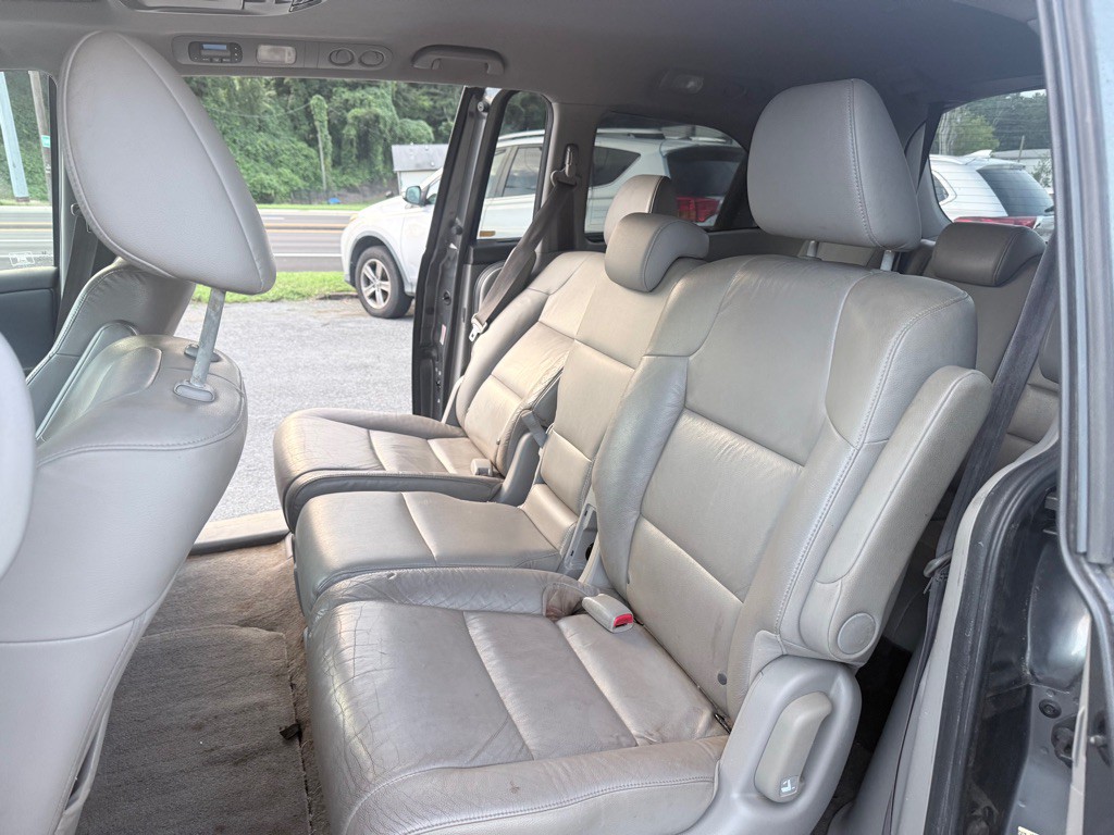 2012 Honda Odyssey Image 8
