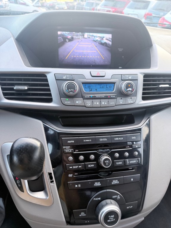 2012 Honda Odyssey Image 11