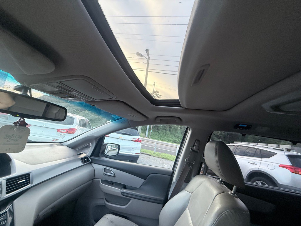 2012 Honda Odyssey Image 13