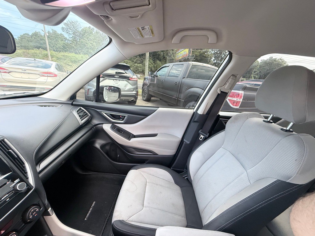 2021 Subaru Forester Image 16