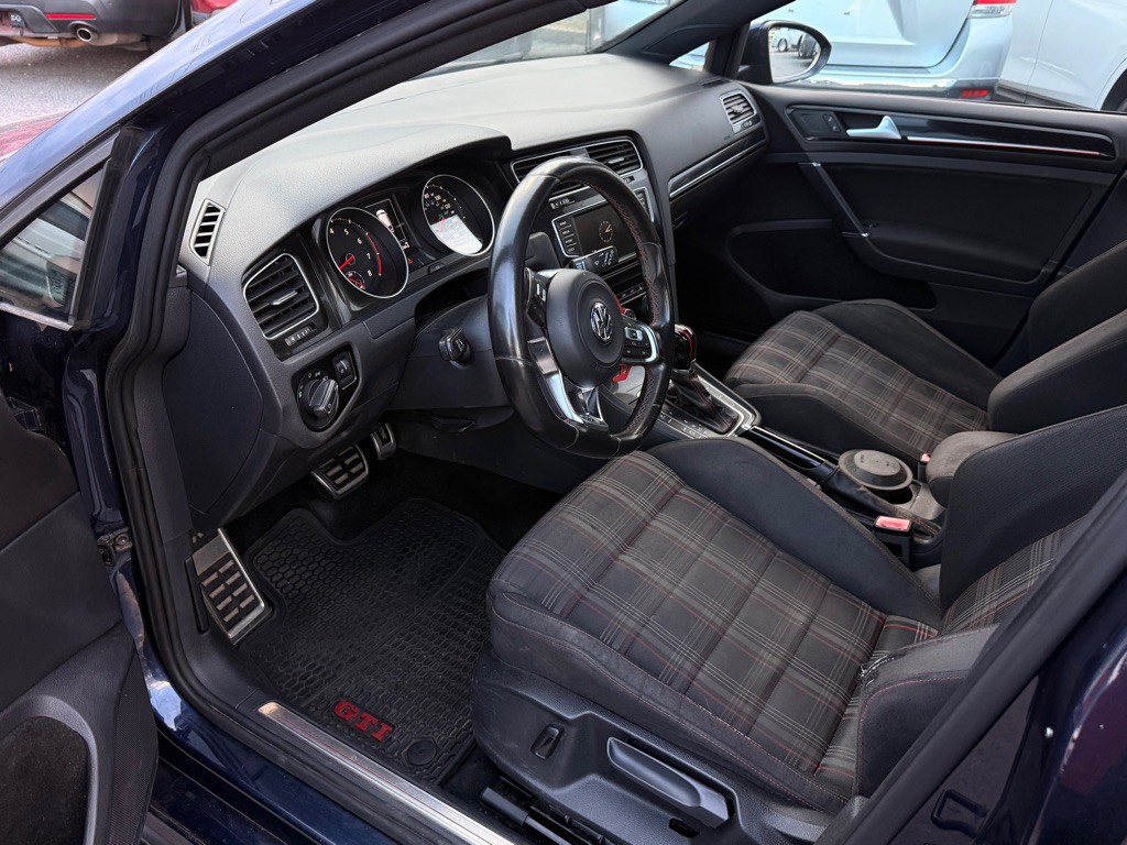 2016 Volkswagen GTI Image 6