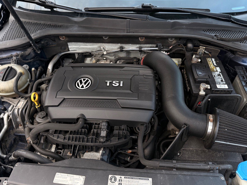 2016 Volkswagen GTI Image 8
