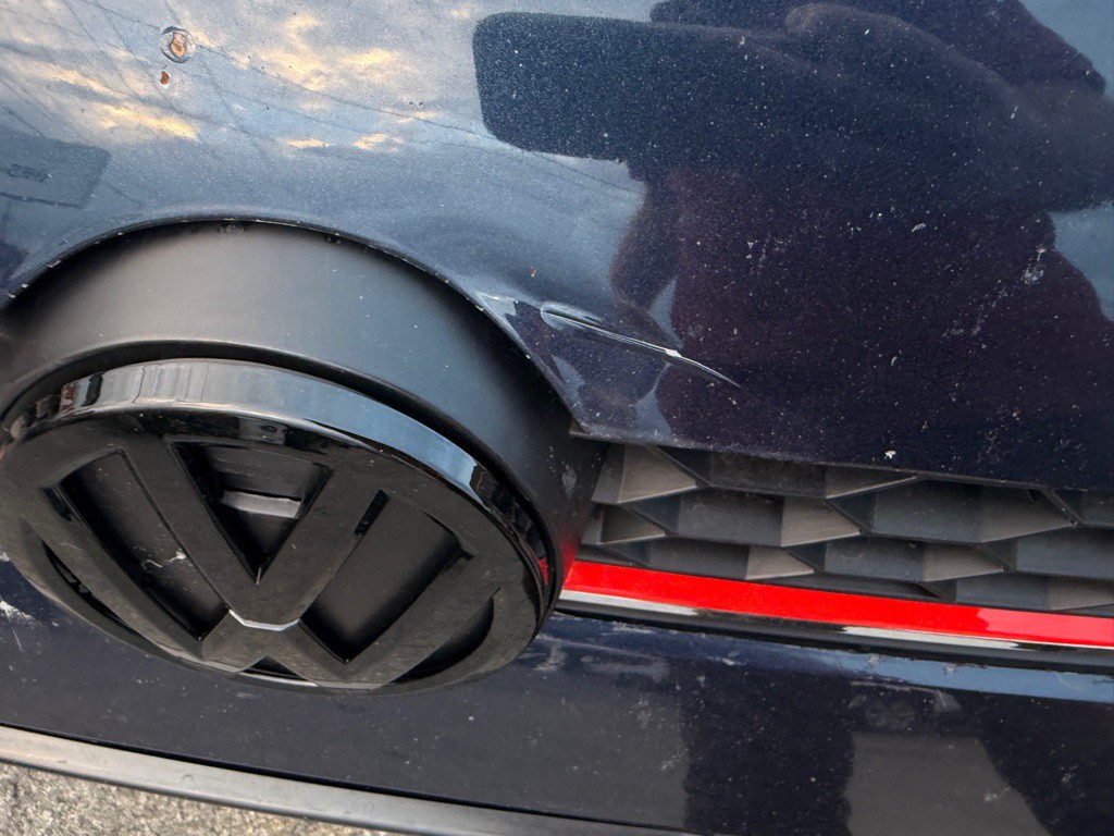2016 Volkswagen GTI Image 9