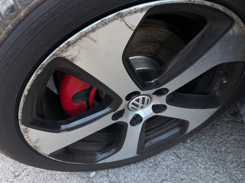 2016 Volkswagen GTI Image 10