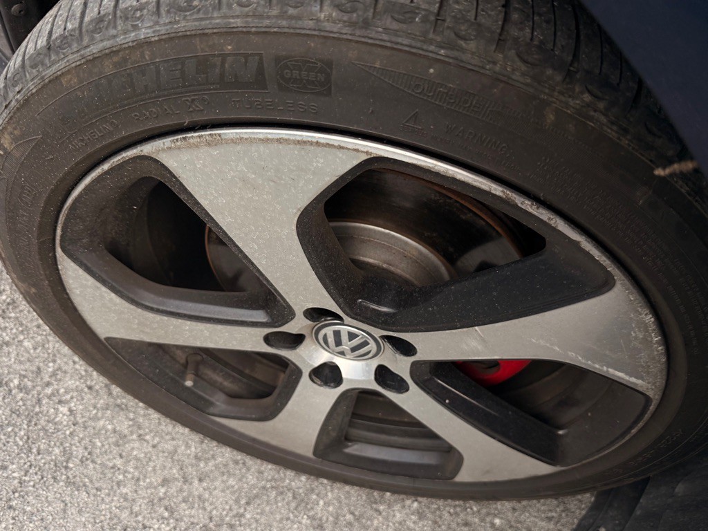 2016 Volkswagen GTI Image 11