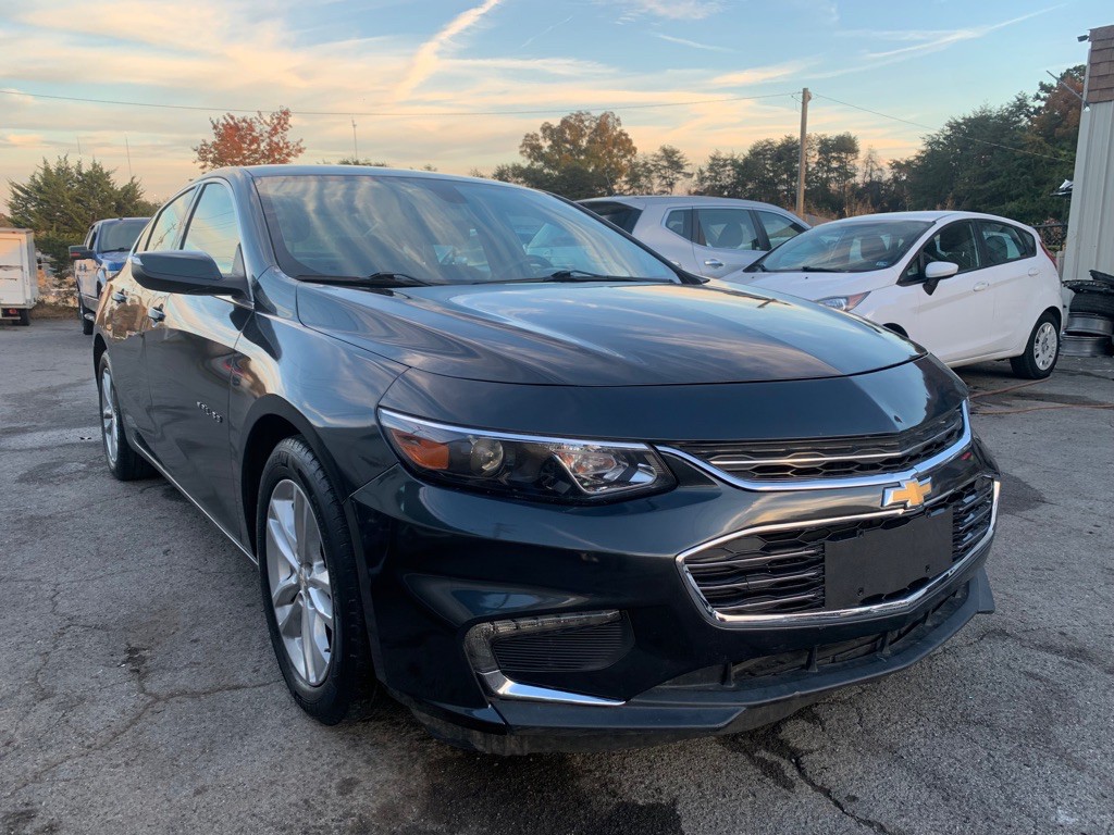 2018 Chevrolet Malibu Image 2