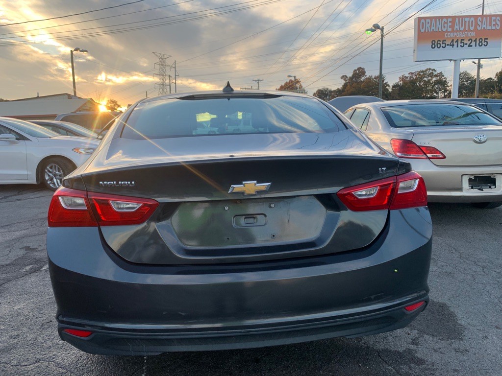 2018 Chevrolet Malibu Image 3